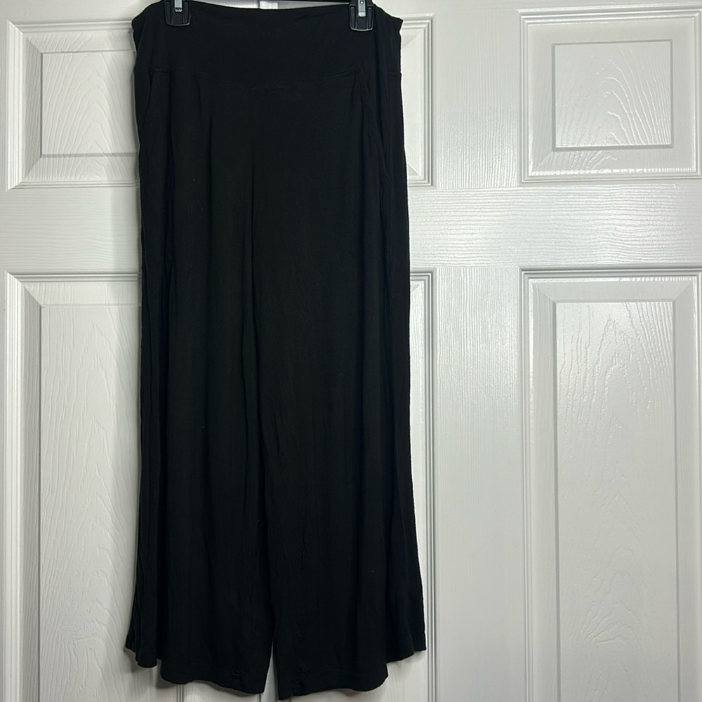 Lissone Lounge Black Wide Leg Crop MD‎